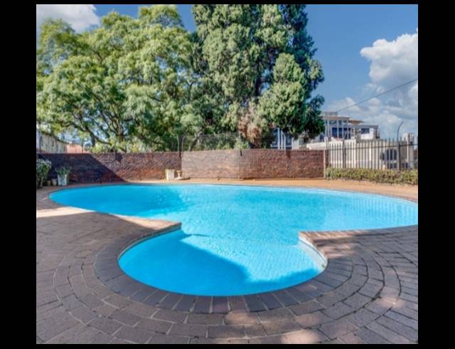 2 BEDROOM APARTMENT FOR SALE IN SANDOWN